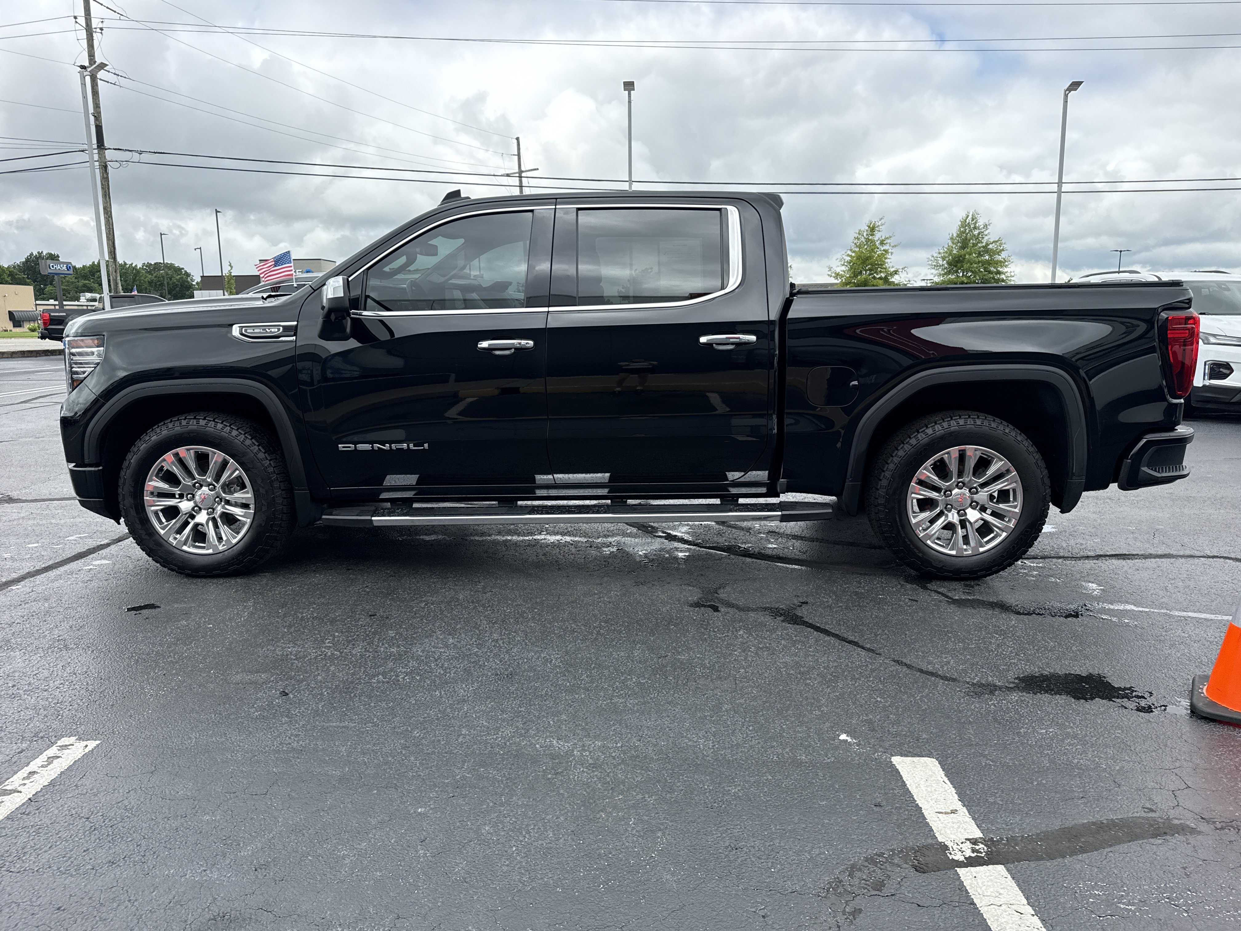 Used 2023 Onyx Black GMC Denali 4WD image 10