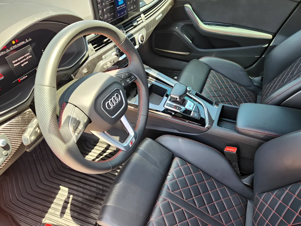 Used 2024  Audi 3.0T Prestige image 12