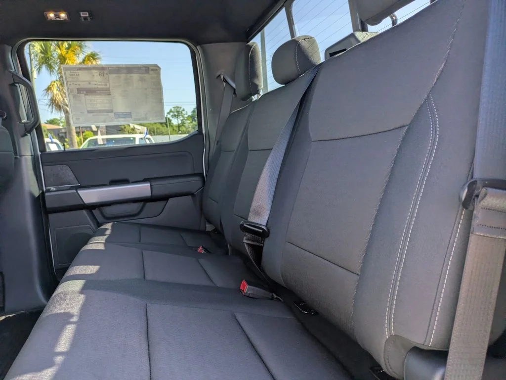 New 2026 Oxford White Ford XLT image 14