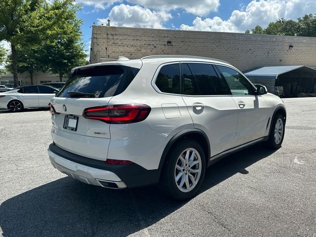 Used 2021 White BMW xDrive40i image 5