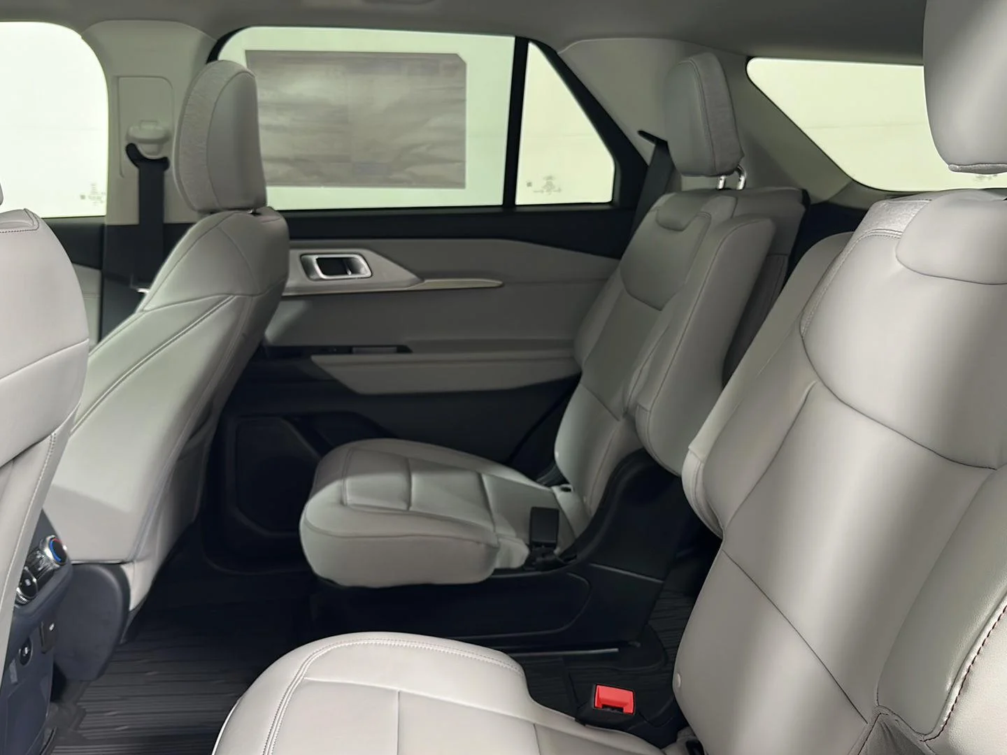New 2026 Star White Metallic Tri-Coat Ford Active image 21