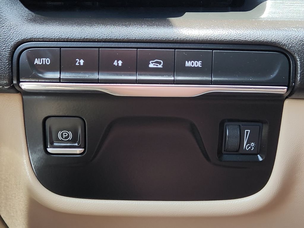 Used 2021 Gray Cadillac Premium Luxury image 24