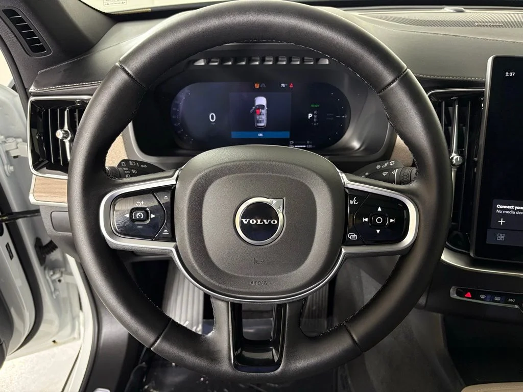New 2026 White Volvo T8 Plus image 20