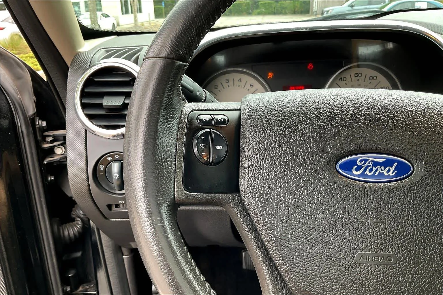 Used 2009 Black Ford Limited image 22