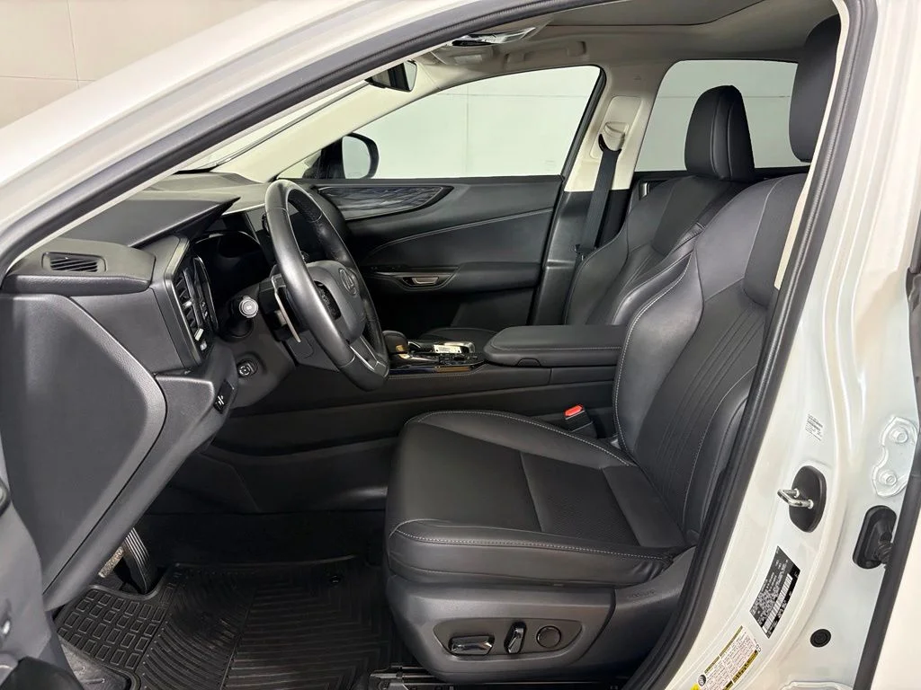 Used 2024 White Lexus 350 Premium image 20