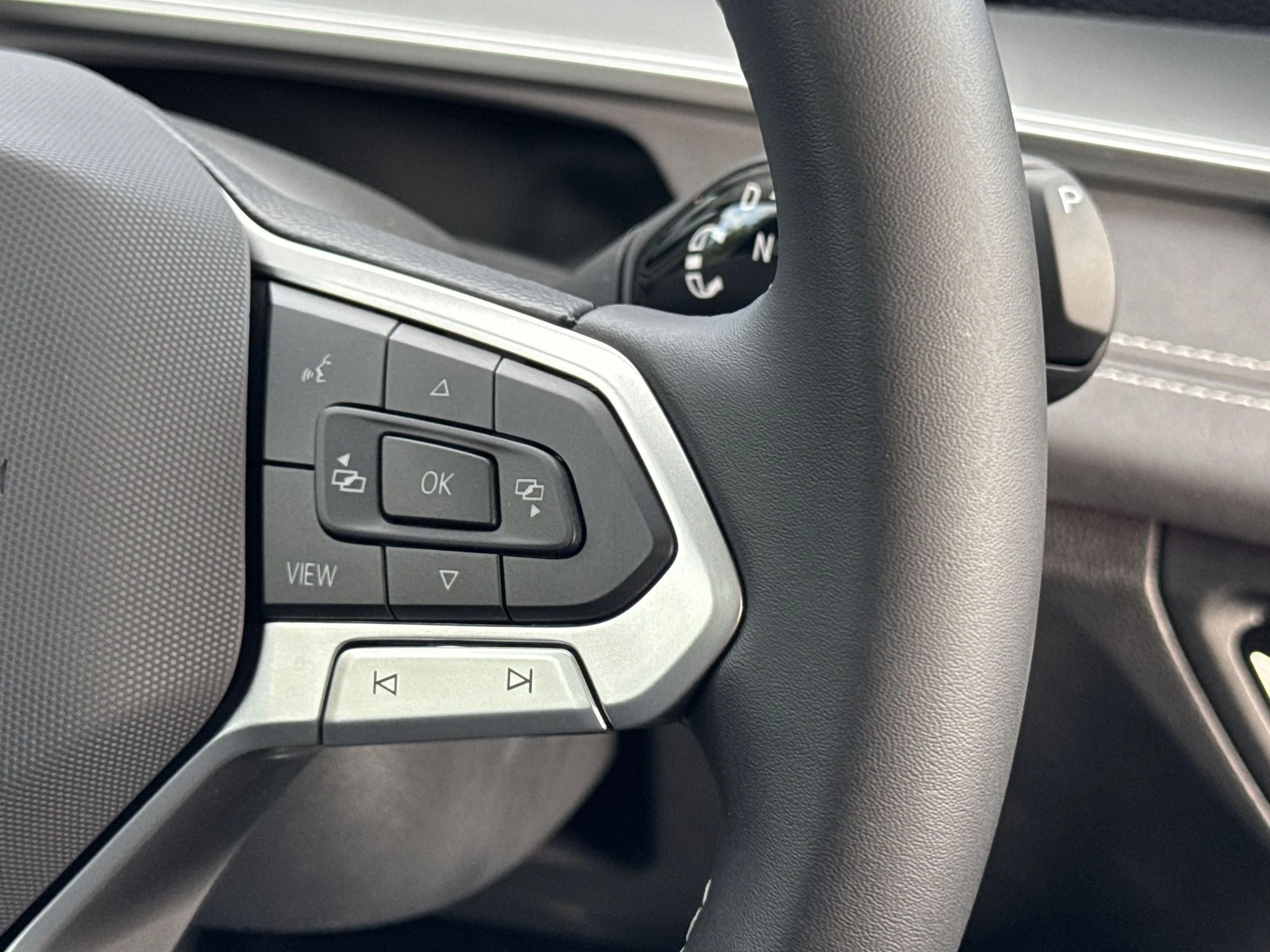 New 2026 Pure White Volkswagen SE image 20