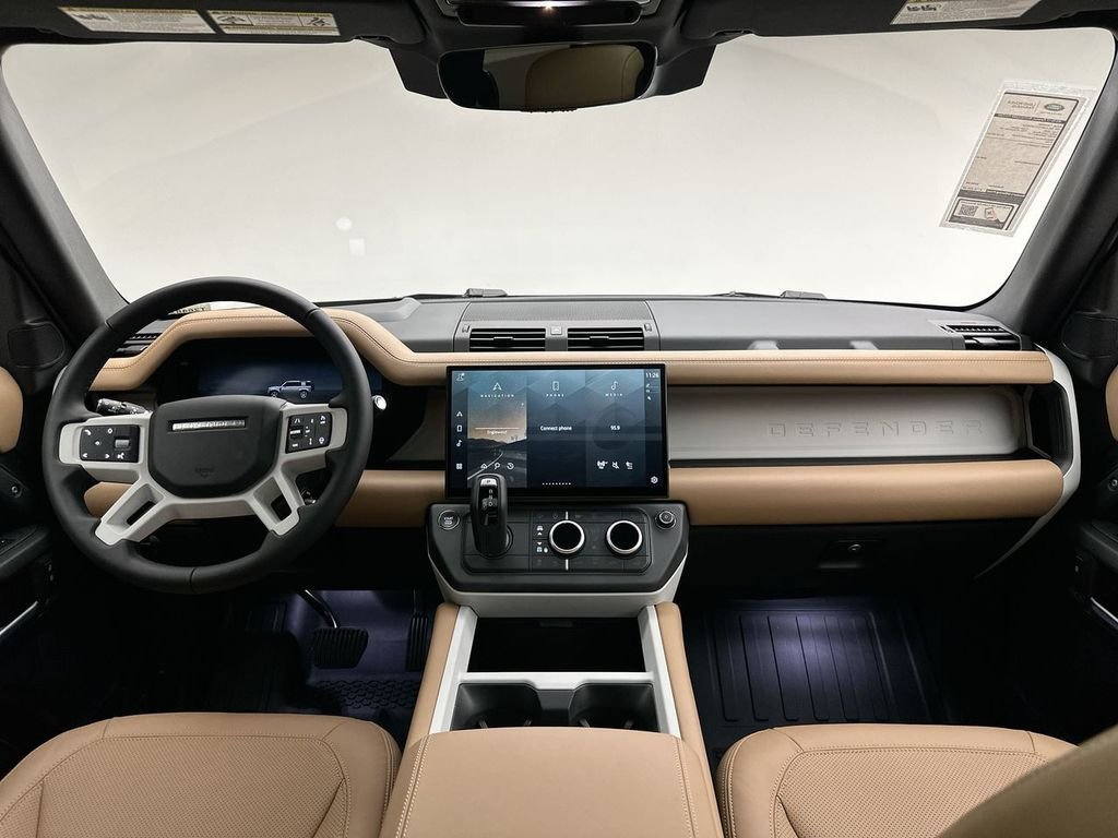New 2026 Woolstone Green Land Rover X-Dynamic SE image 8