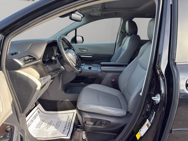 Used 2022 Black Toyota XLE image 9