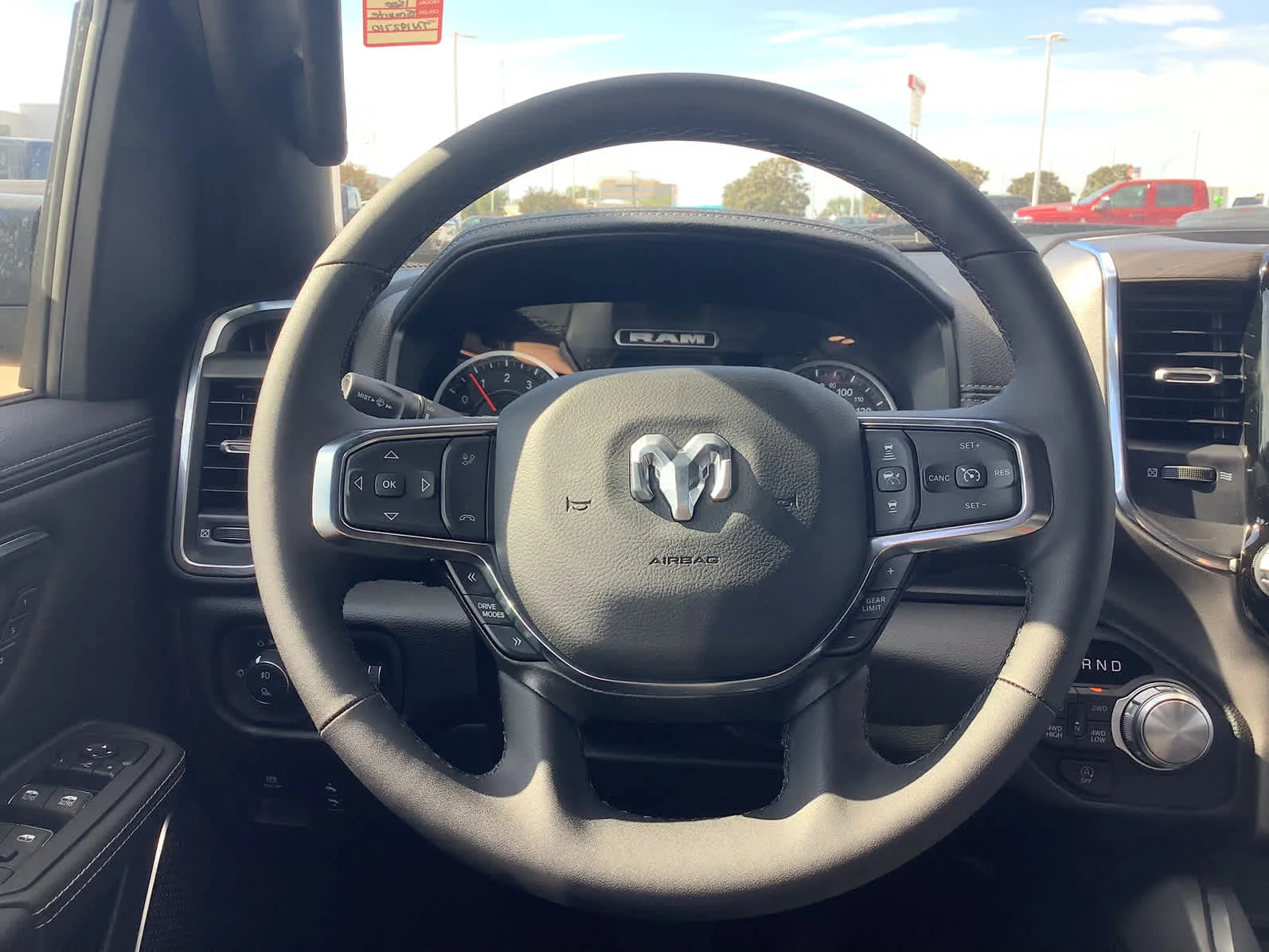 2026 RAM 1500 Laramie - Photo 17