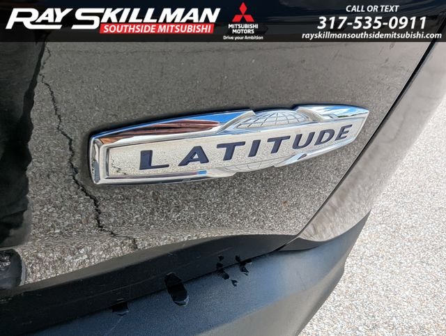 Used 2018 Black Jeep Latitude image 9