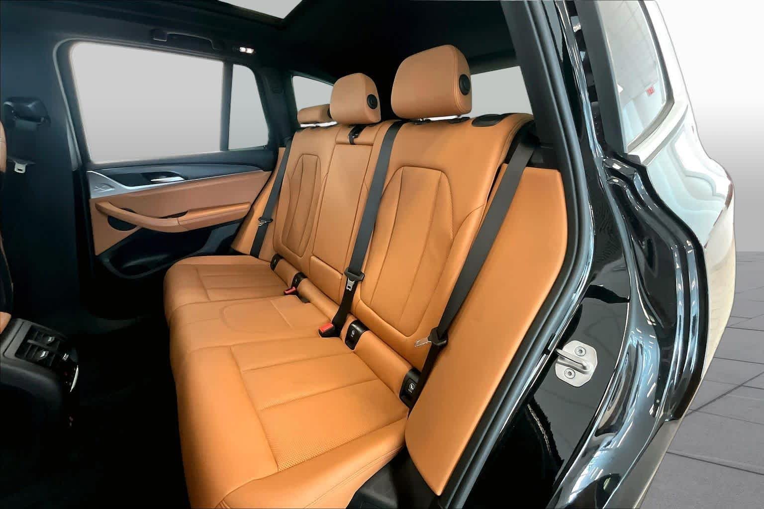 Used 2024 Jet Black BMW sDrive30i image 19