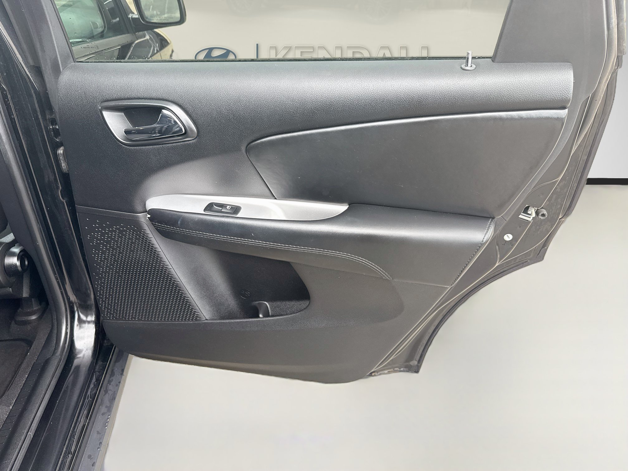 Used 2019 Pitch Black Clearcoat Dodge SE image 27