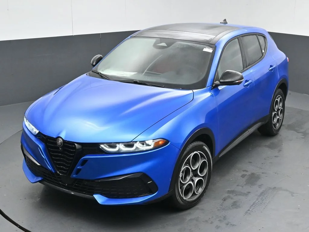 New 2026 Misano Blue Metallic Exterior Paint Alfa Romeo Base image 40