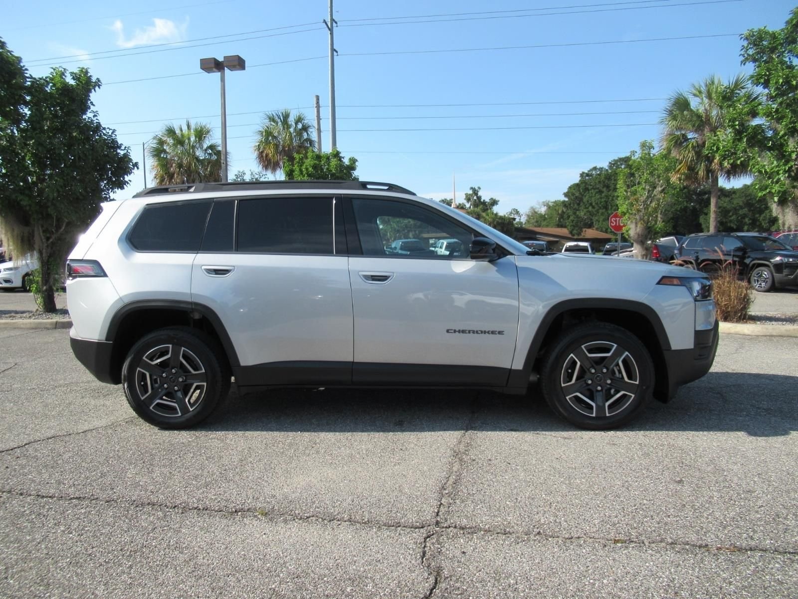 New 2026 Silver Zynith Clearcoat Jeep Limited image 2