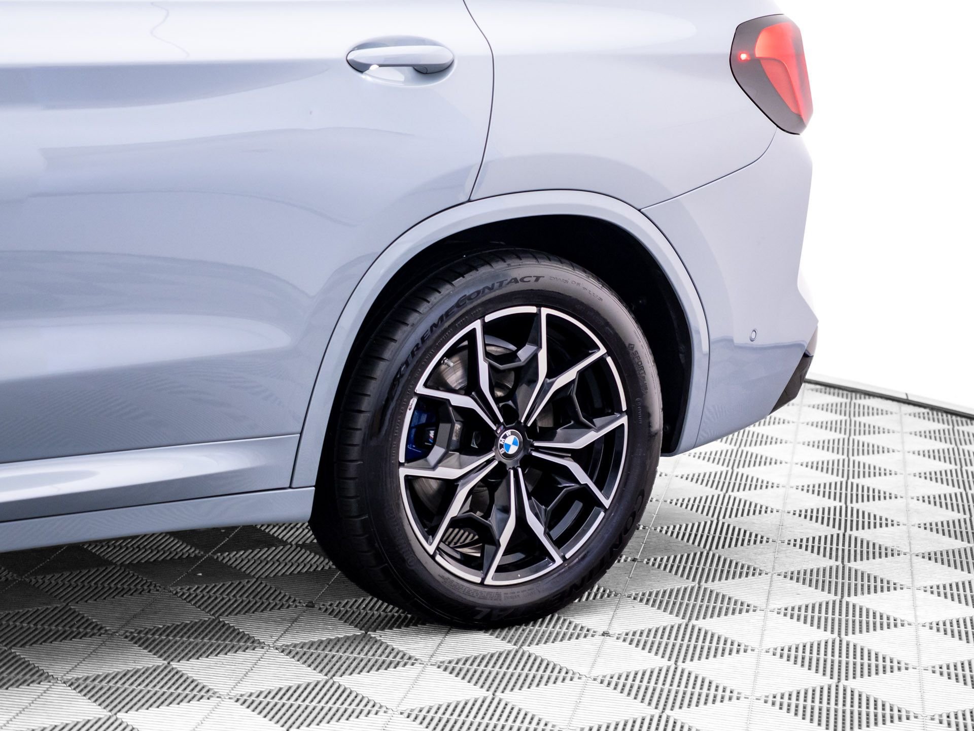 Used 2024 Brooklyn Grey Metallic BMW M40i image 36