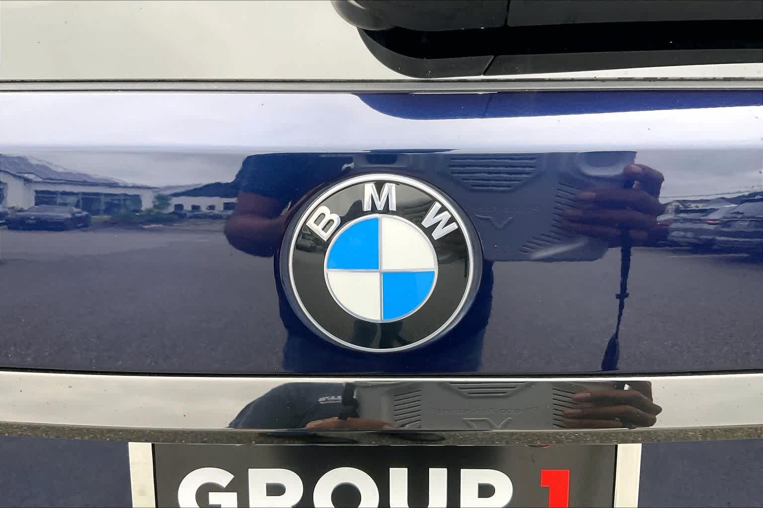 Used 2021 Tanzanite Blue II Metallic BMW M50i image 30