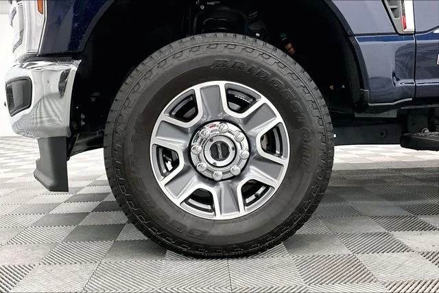 Used 2025 Antimatter Blue Metallic Ford Lariat image 9