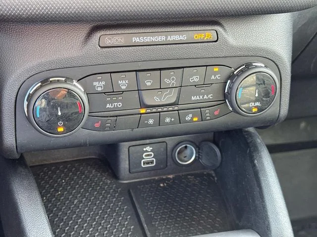 Used 2024 Blue Ford Outer Banks image 33