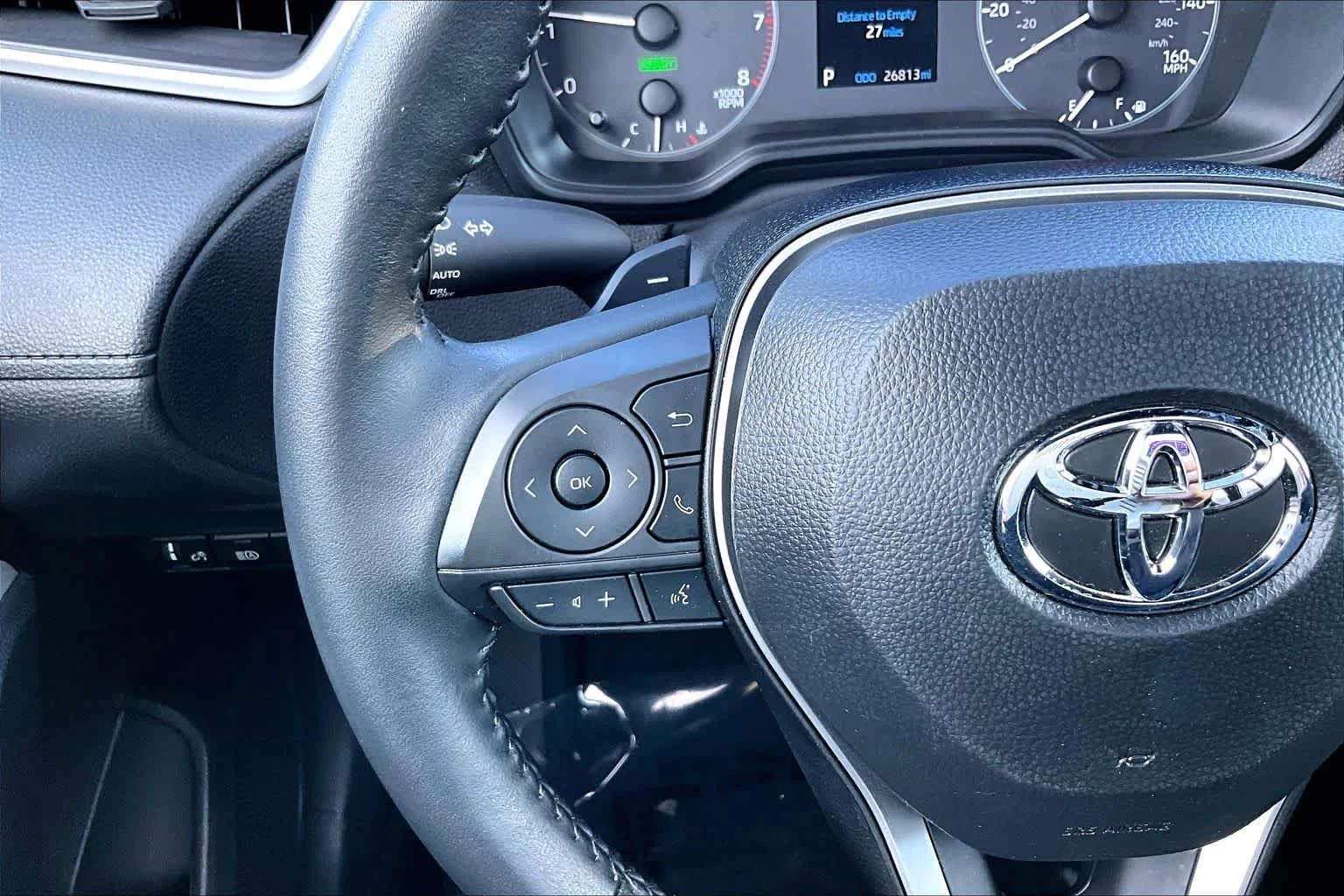 Used 2025 Sonic Silver Toyota Hybrid SE image 25
