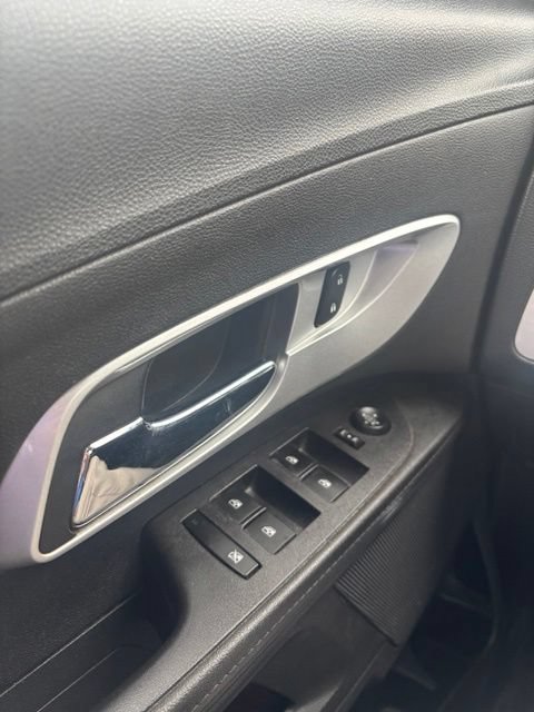 Used 2016 SUMMIT WHITE Chevrolet LT image 19
