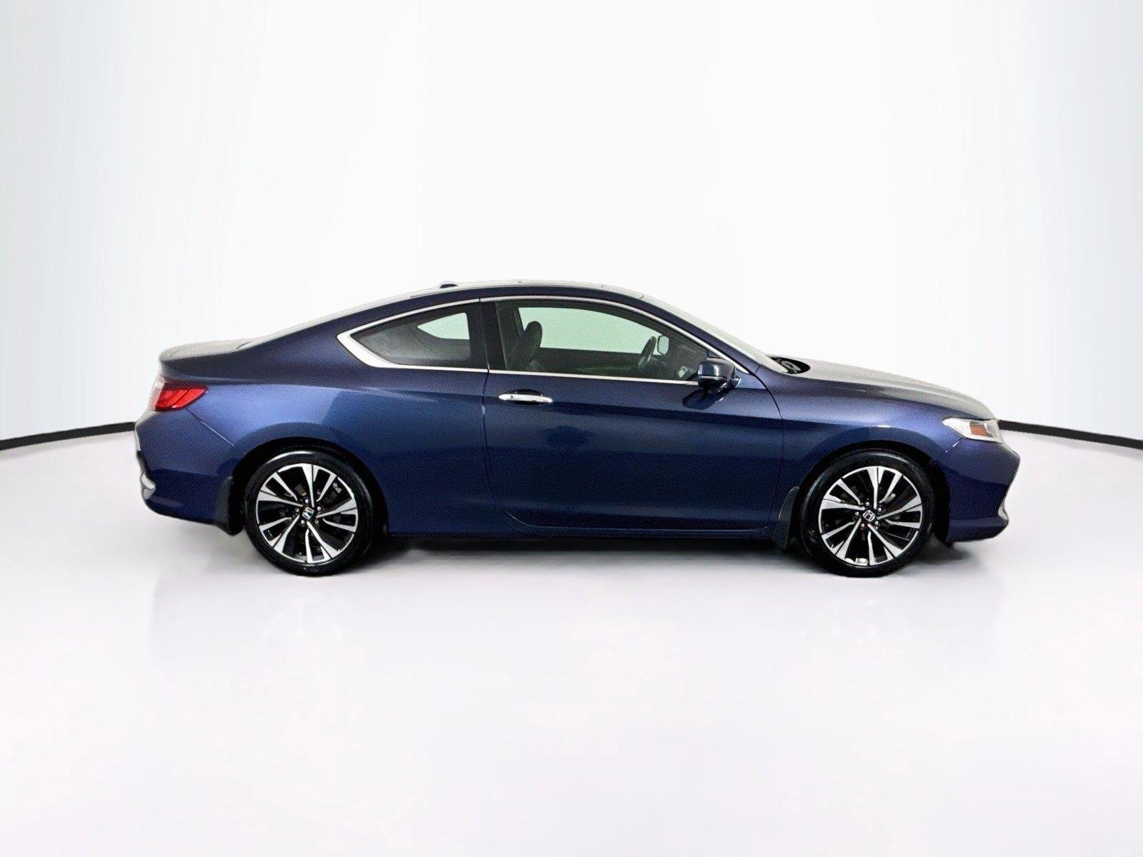 Used 2016 Deep Blue Opal Metallic Honda EX-L image 11