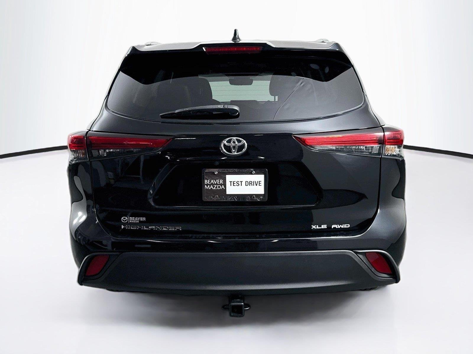 Used 2021 Midnight Black Metallic Toyota XLE image 11