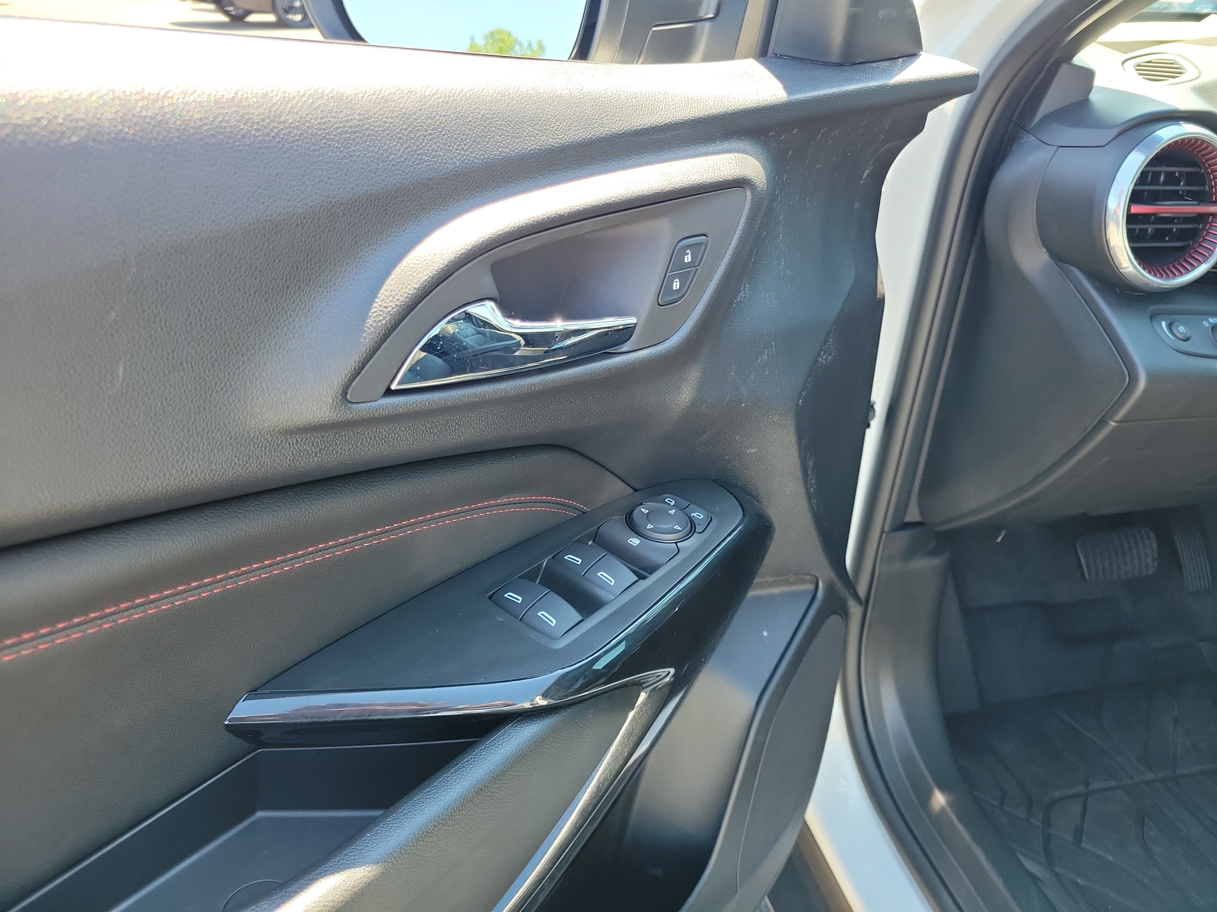 Used 2026 WHITE Chevrolet RS image 18