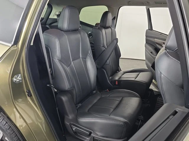 Used 2023 Green Metallic Subaru Touring image 28