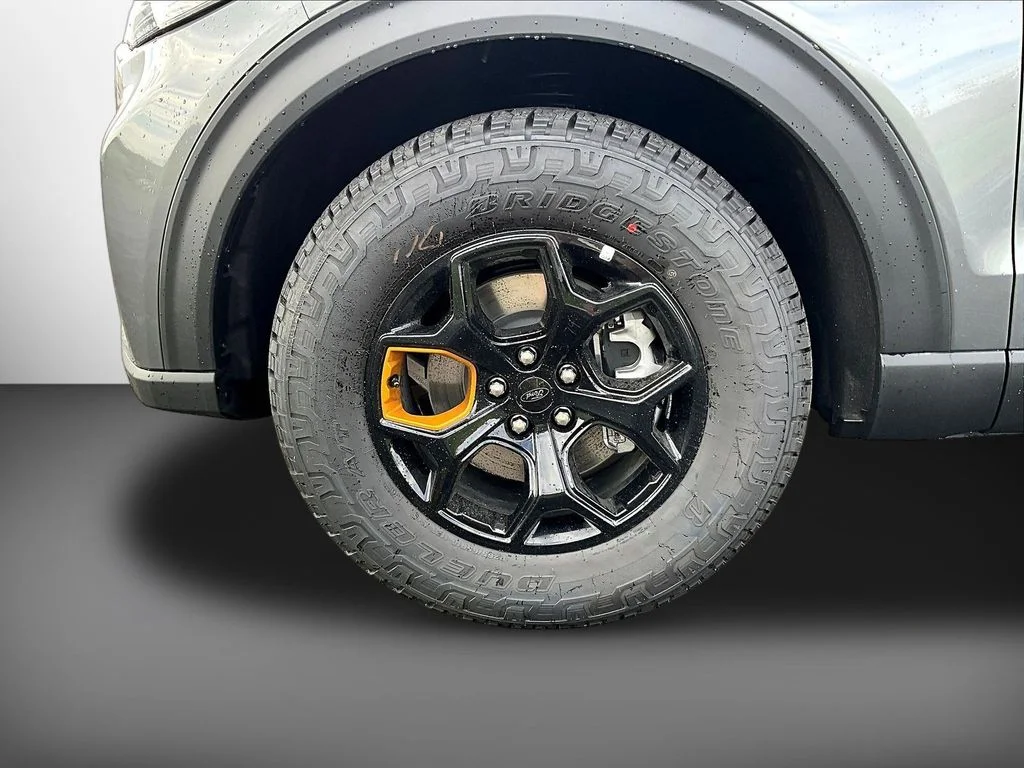 New 2026 Carbonized Gray Metallic Ford Tremor® image 12