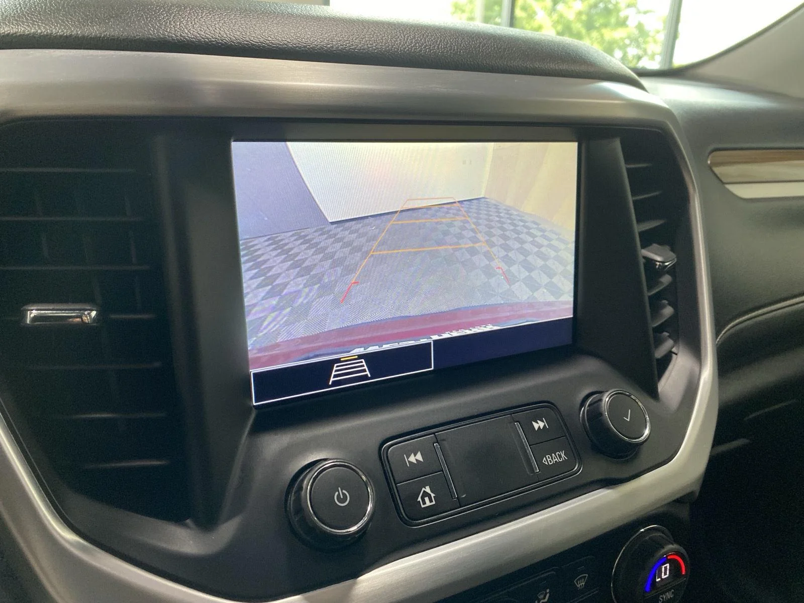 Used 2020 Red Quartz Tintcoat GMC SLE image 25