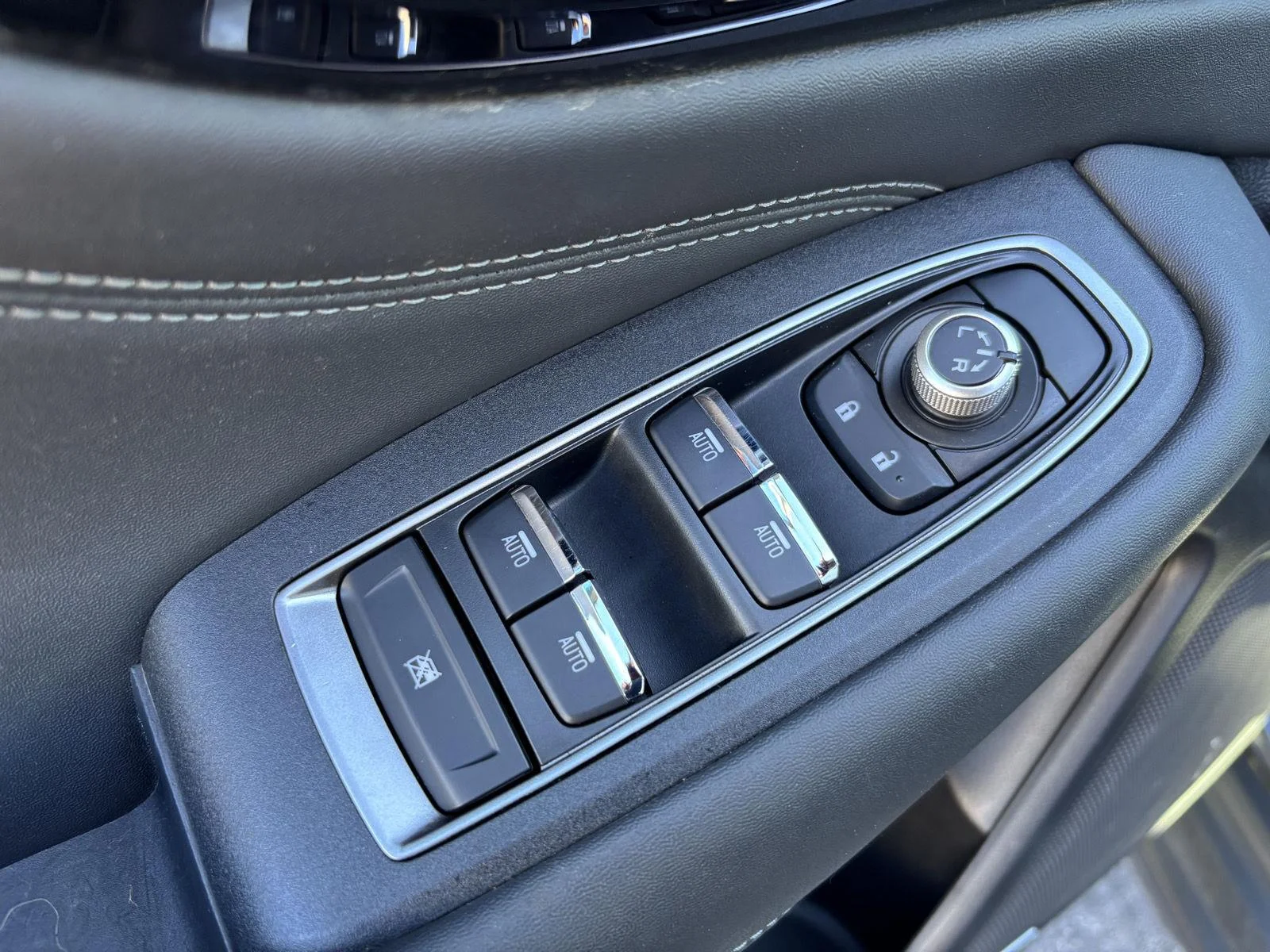 Used 2024  Subaru Limited image 15