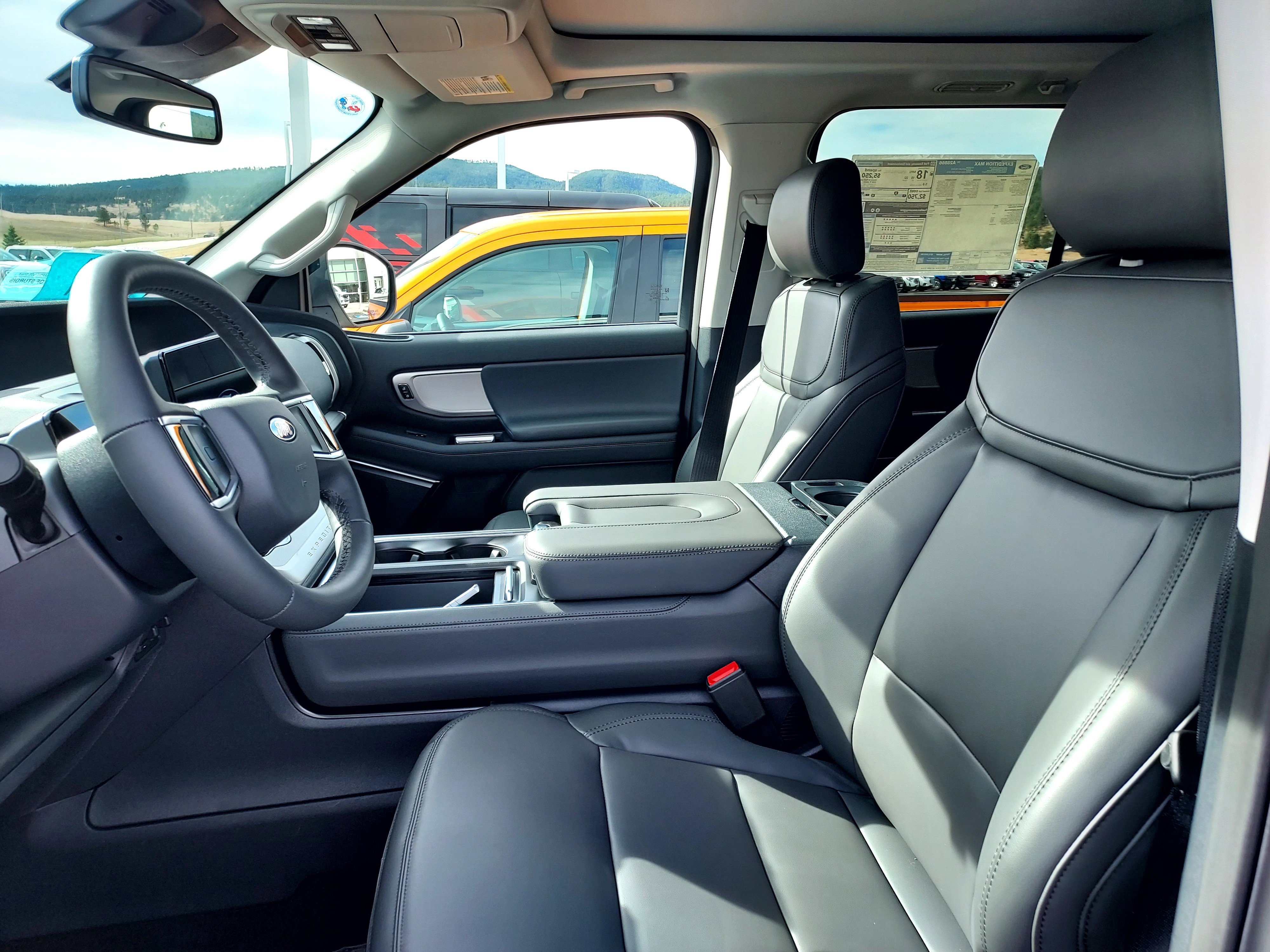 New 2026 Star White Metallic Tri-Coat Ford Active image 13