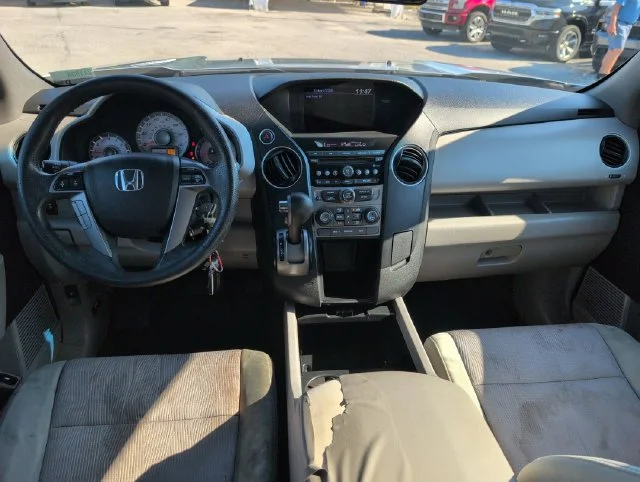 Used 2013  Honda EX image 27