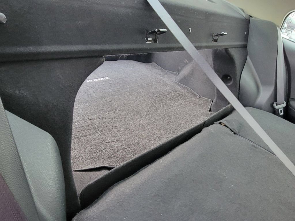 Used 2020 Black Sand Pearl Toyota LE image 29