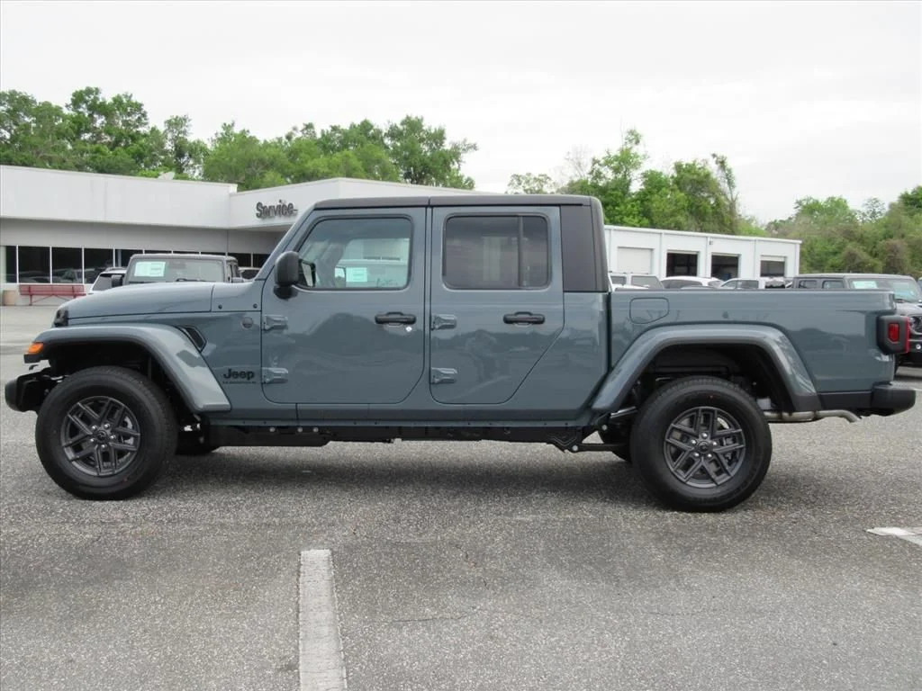 New 2026 Anvil Clear-Coat Exterior Paint Jeep Sport S image 4