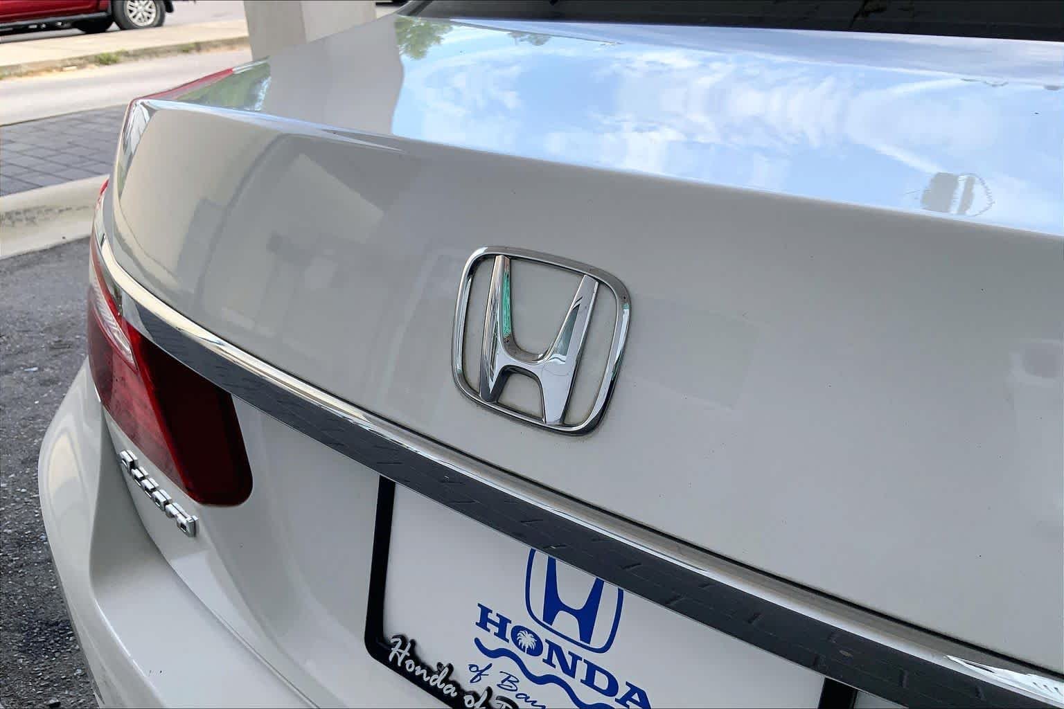 Used 2016 WHITE Honda EX-L image 33