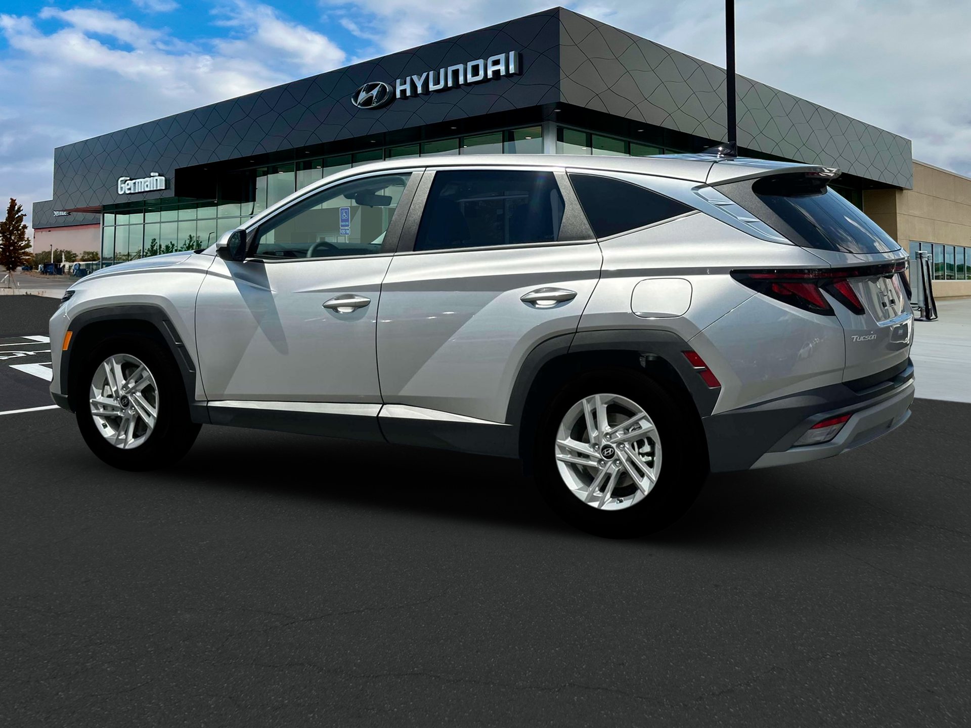 New 2026 Shimmering Silver Hyundai SE AWD image 4