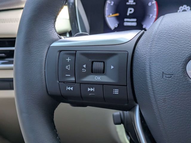 Used 2025 Gray INFINITI LUXE image 26
