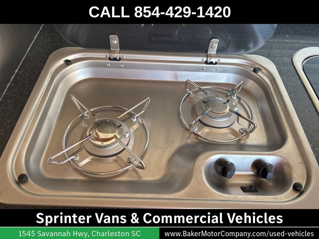Used 2016 Gray Mercedes-Benz Road Trek image 9