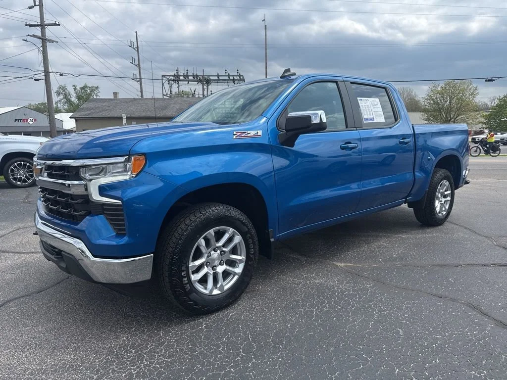 Used 2023 Glacier Blue Metallic Chevrolet LT image 3