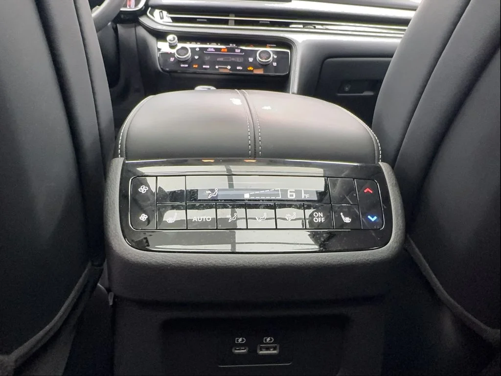 Used 2025 Gray INFINITI LUXE image 43
