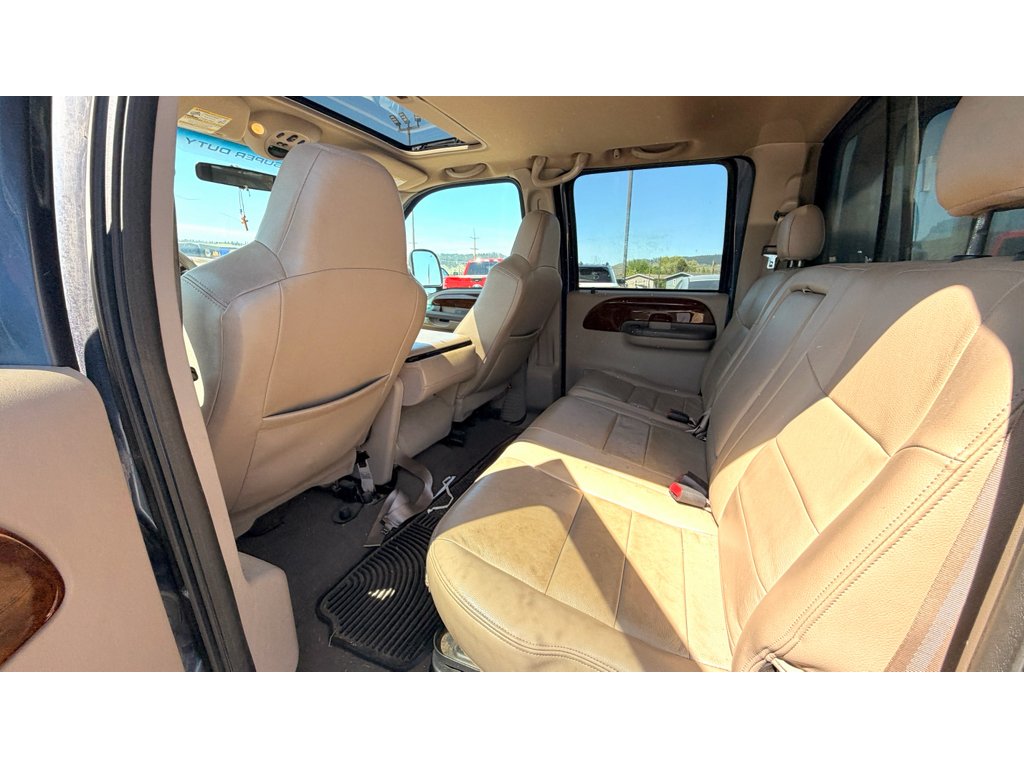 Used 2004 BLUE Ford  image 17