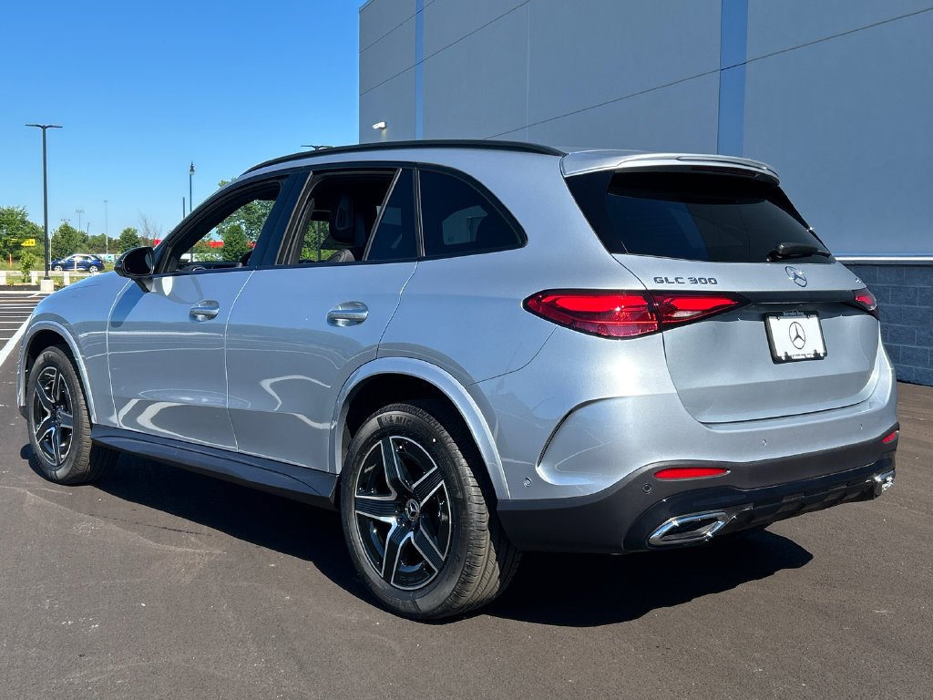 New 2026 Cirrus Silver Metallic Mercedes-Benz GLC 300 image 5