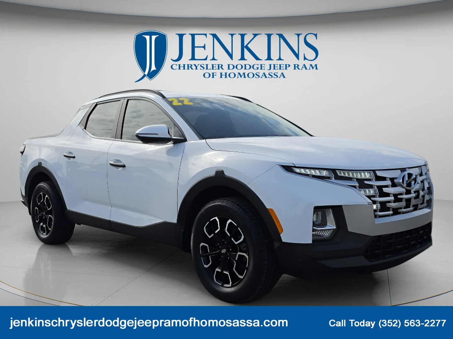 Used 2022 Ice White Hyundai SEL image 1