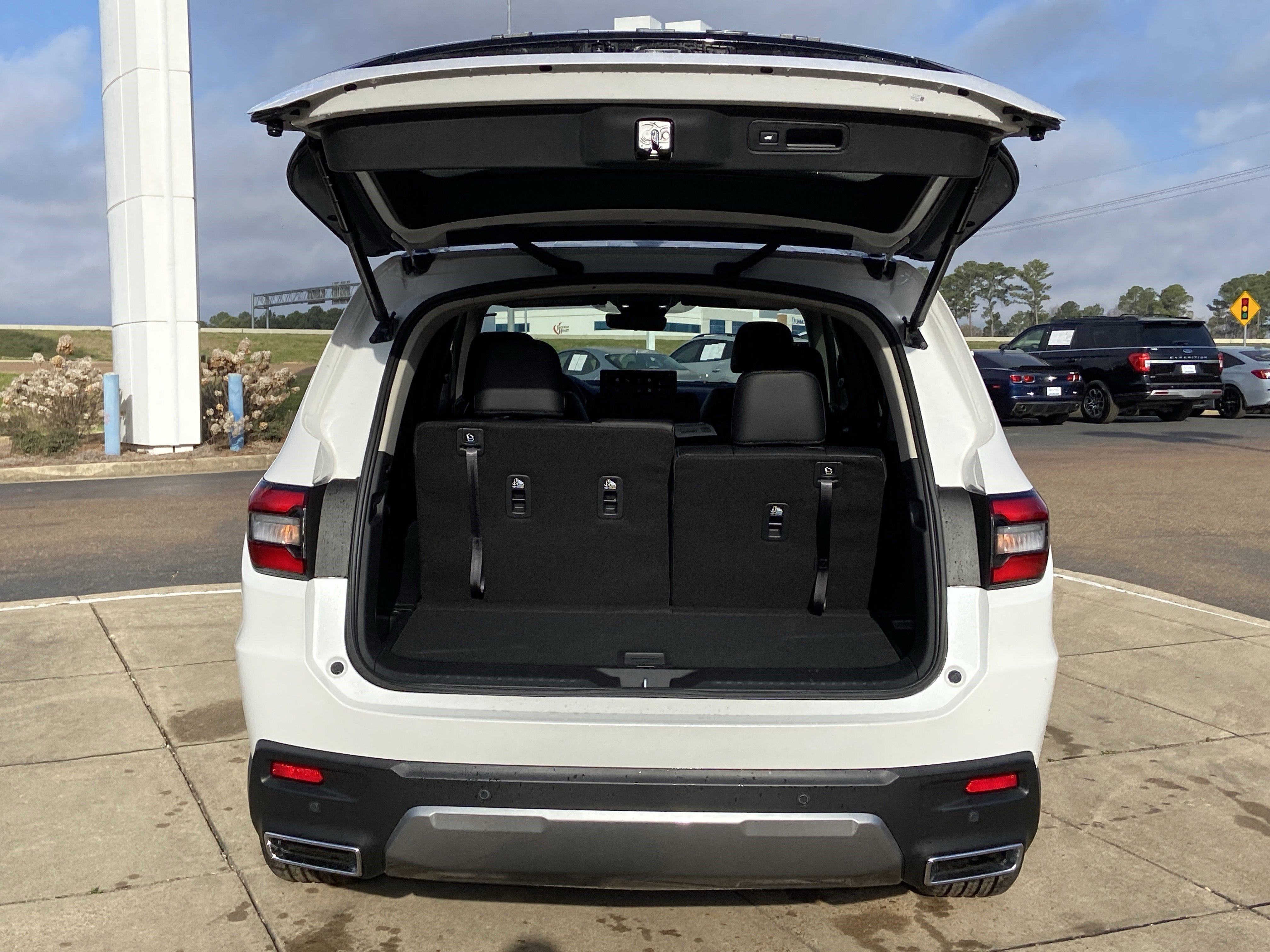 New 2026 Platinum White Pearl Honda EX-L image 28
