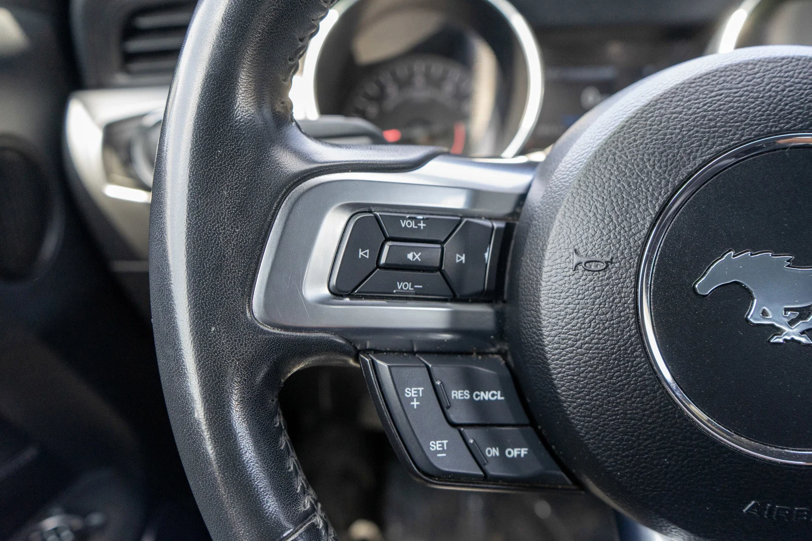 Used 2022 Oxford White Ford EcoBoost Premium image 26