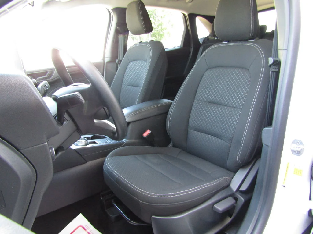 Used 2025 White Ford Active image 17