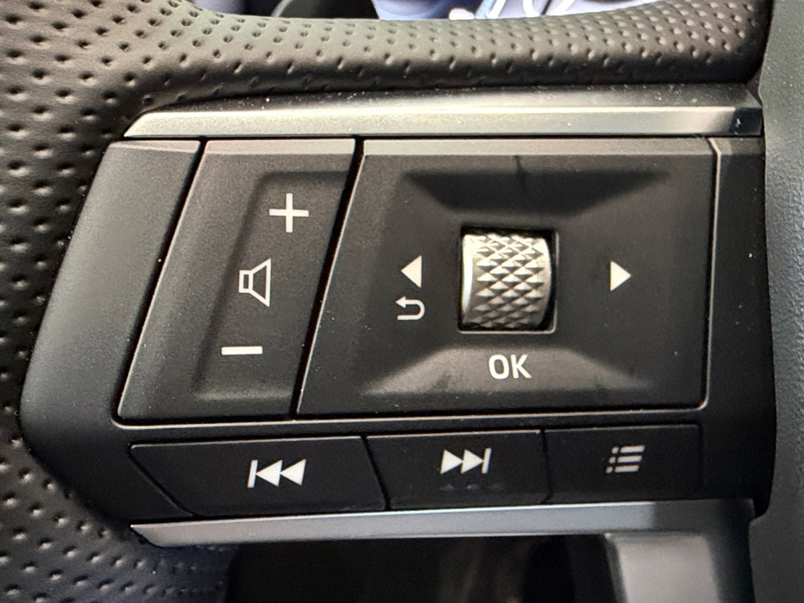 New 2026 Moonrock Gray Nissan SL image 19