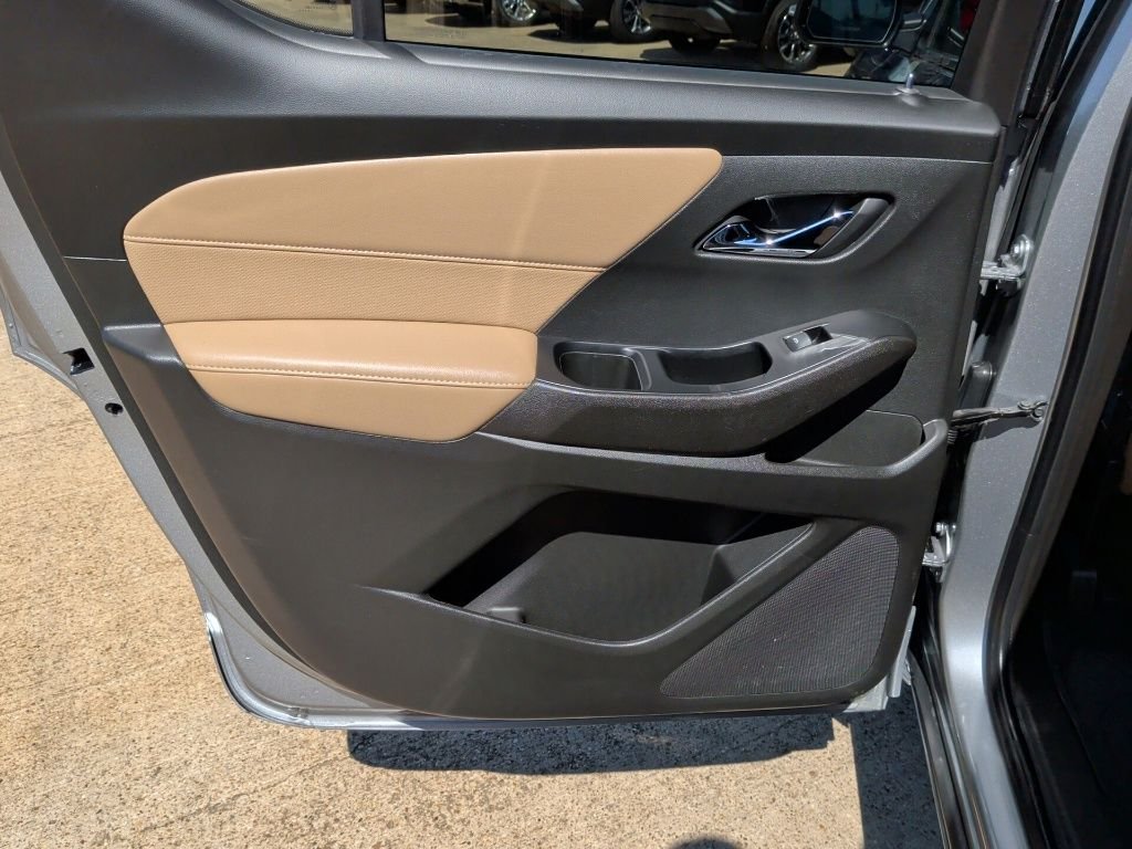 Used 2023 Gray Chevrolet Premier image 32
