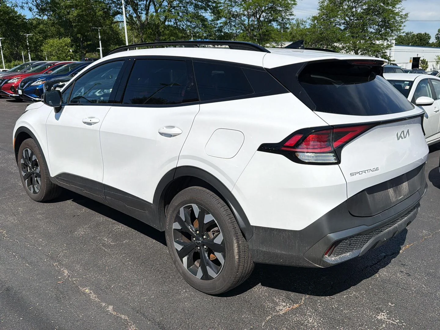 Used 2023 Glacial White Pearl Kia X-Line image 4